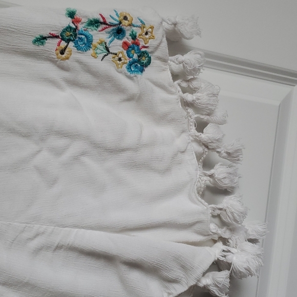 Raga Bohemian Ashlyn Tassel Shorts in Women's Size Medium - Picture 4 of 15